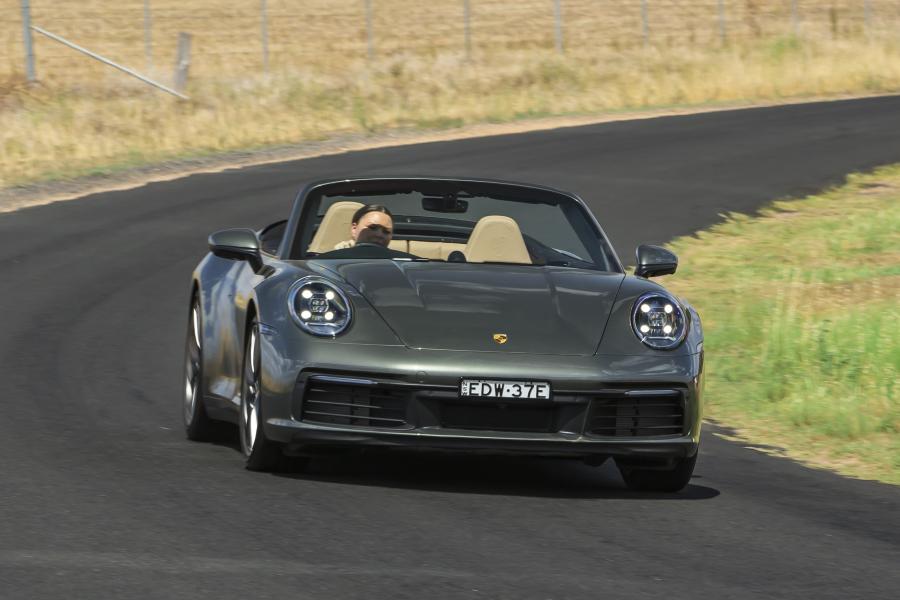  Porsche 911 Carrera S Cabriolet 2020 года  (AU) (фото 3 из 25)